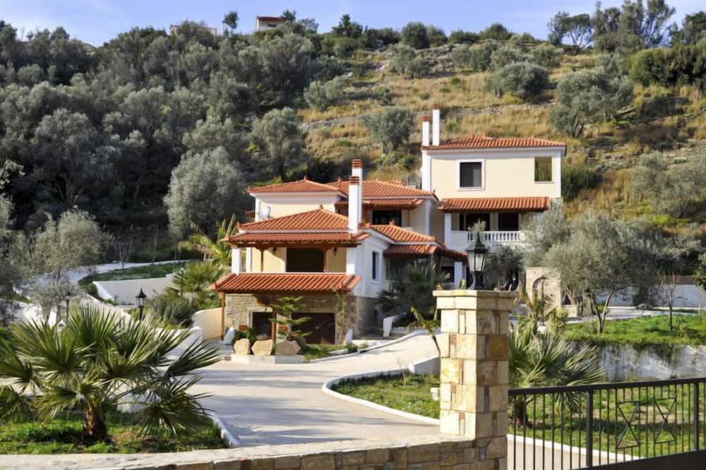 Photo of Outdoor in Kerveli
