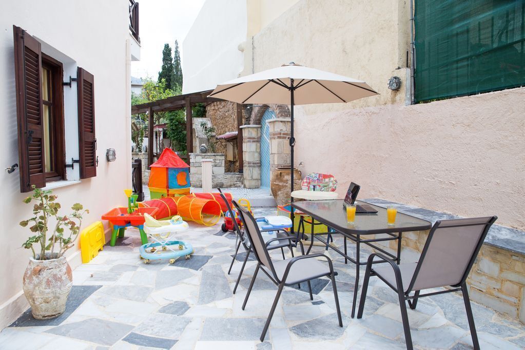 Photo of Outdoor in Roussospiti