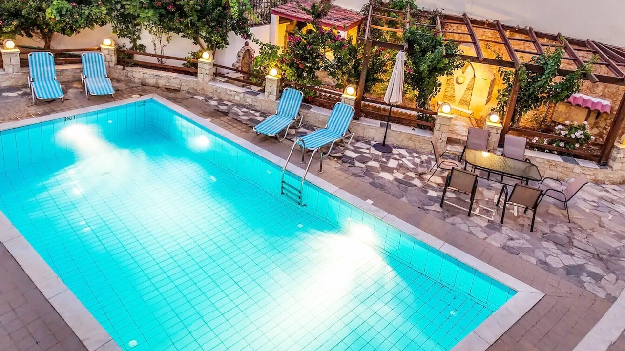 Photo of Outdoor in Roussospiti