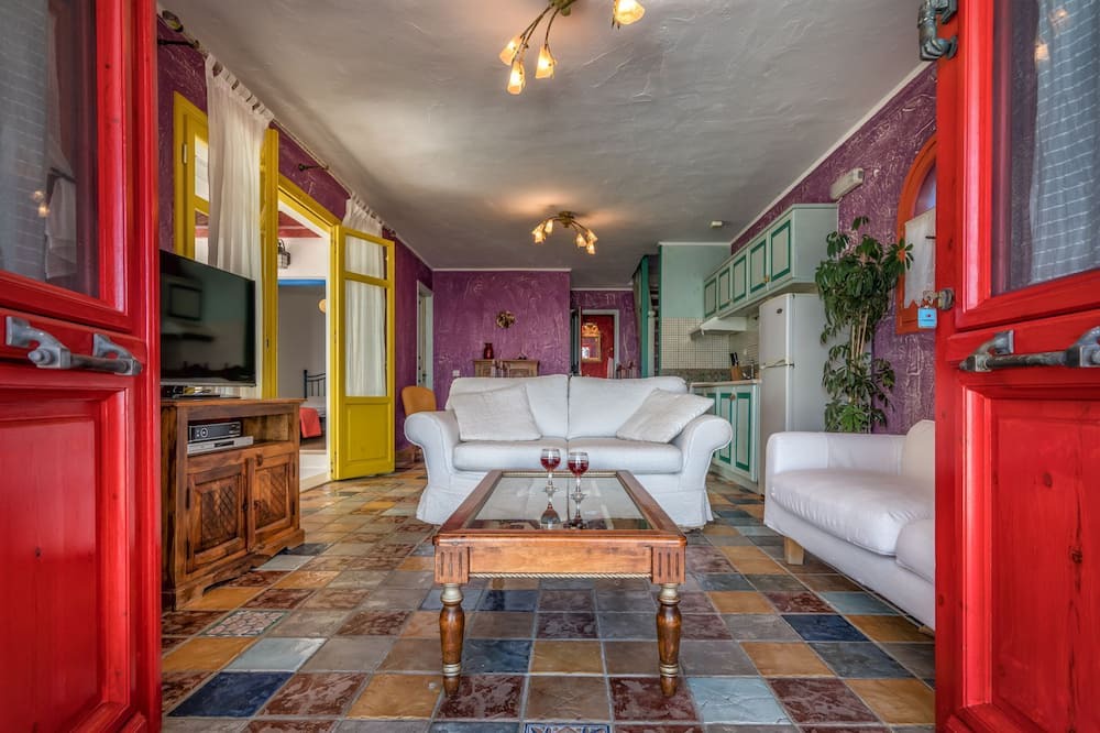 Photo of Livingroom in Xirokastello