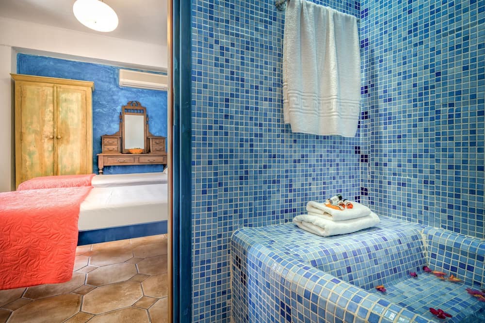 Photo of Bathroom in Xirokastello