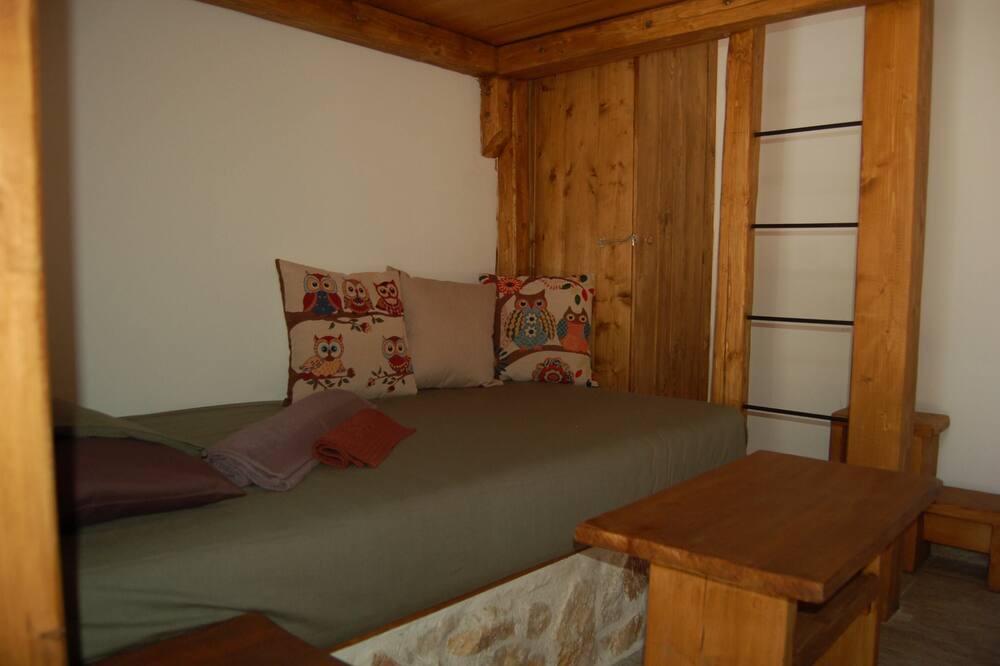 Photo of Bedroom in Aliki