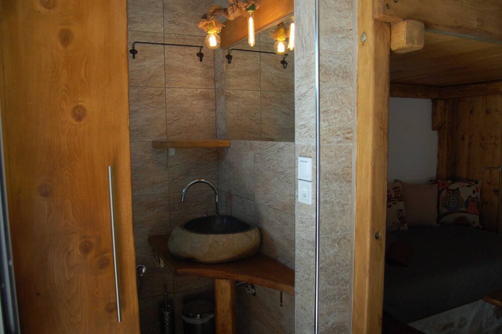Photo of Bathroom in Aliki