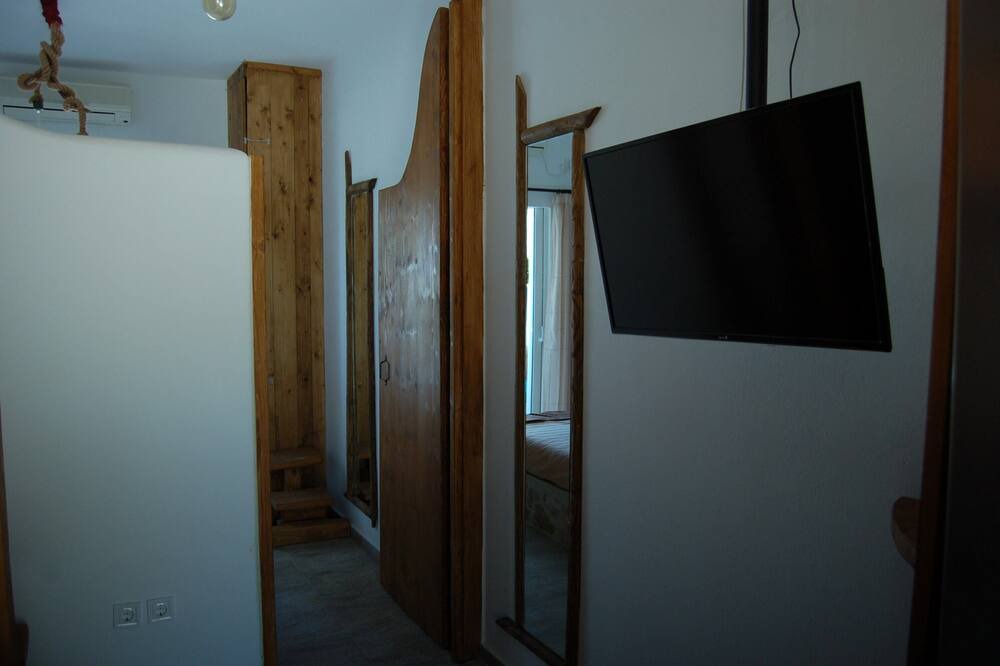 Photo of Bedroom in Aliki