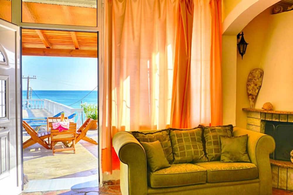Photo of Livingroom in Agios Georgios Pagon