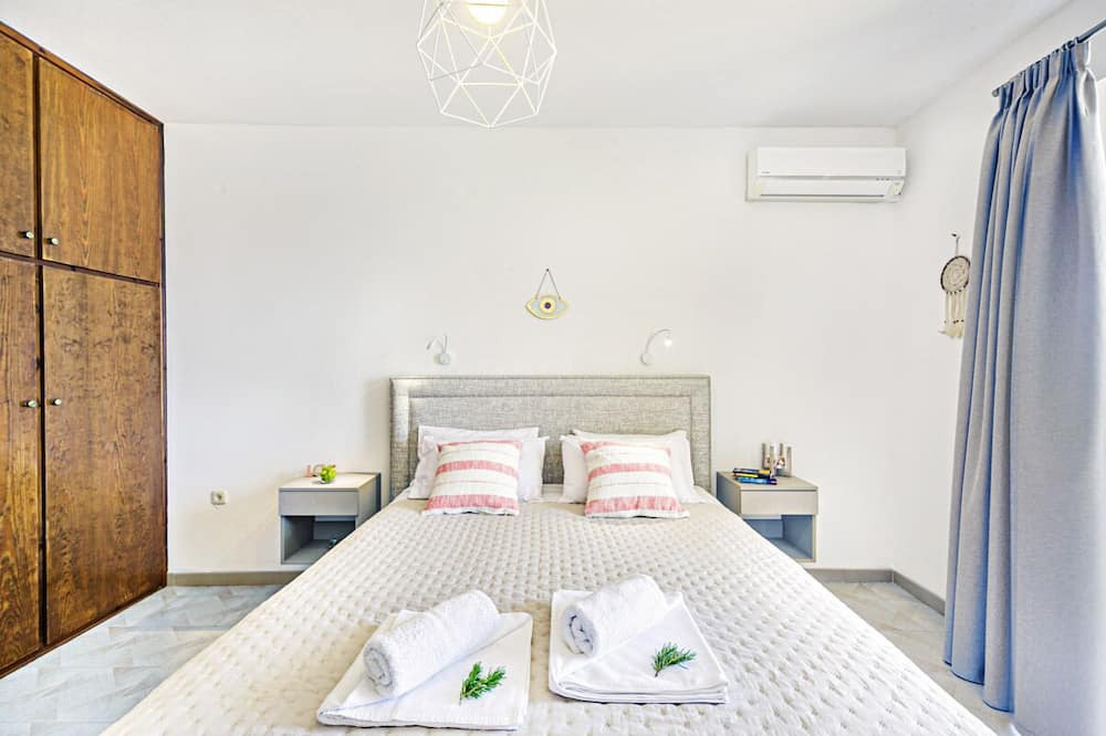 Photo of Bedroom in Agios Georgios Pagon