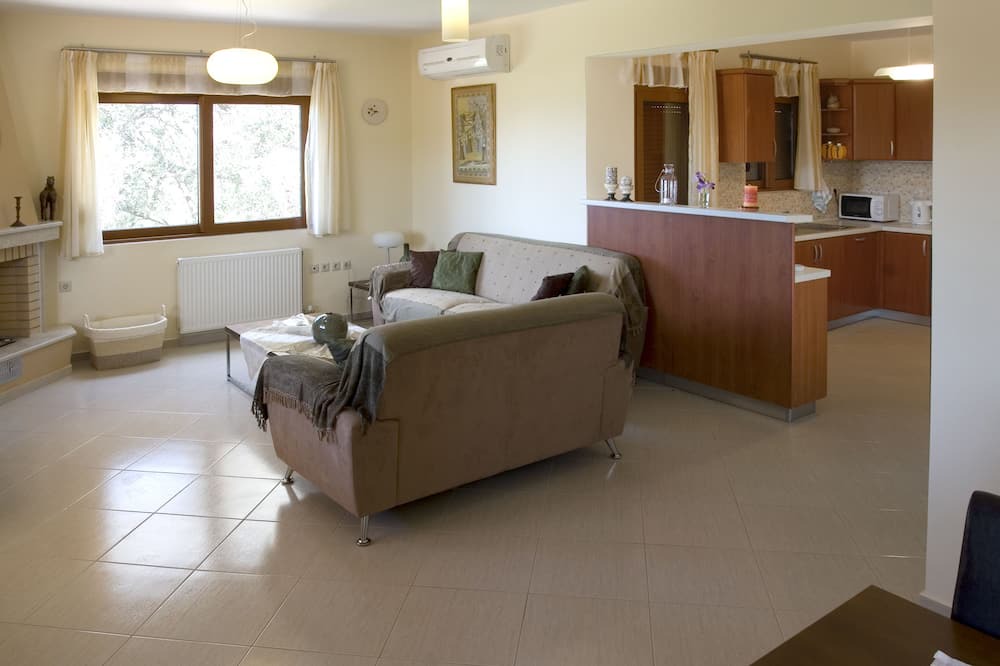 Photo of Livingroom in Houdetsi