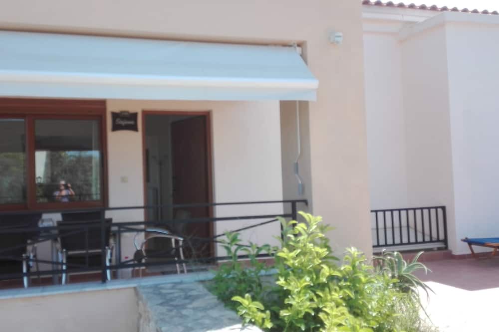 Photo of Patio Balcony in Houdetsi