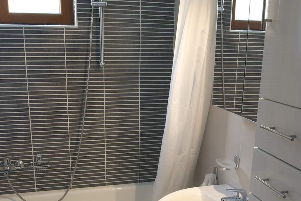 Photo of Bathroom in Houdetsi