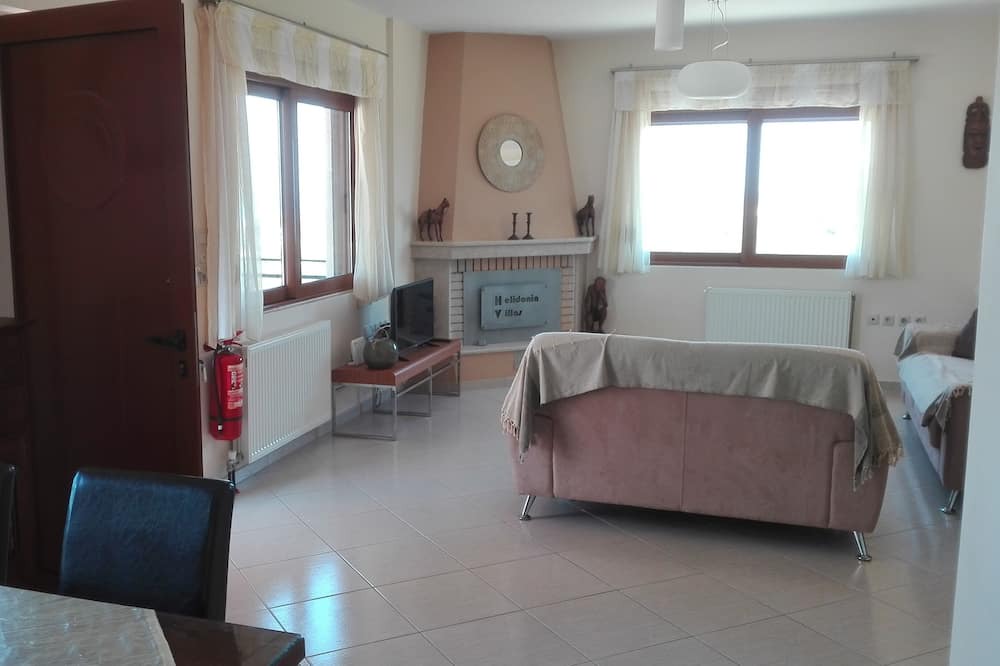 Photo of Livingroom in Houdetsi