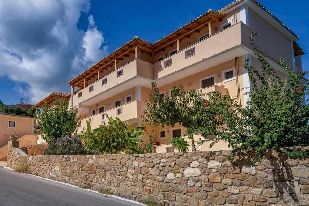 Photo of Outdoor in Xirokastello