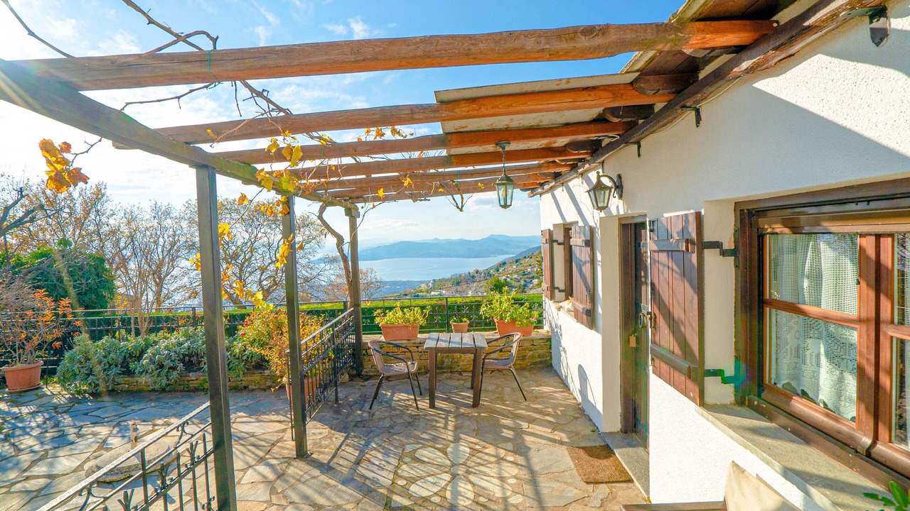Photo of Livingroom in Agios Georgios Nilias