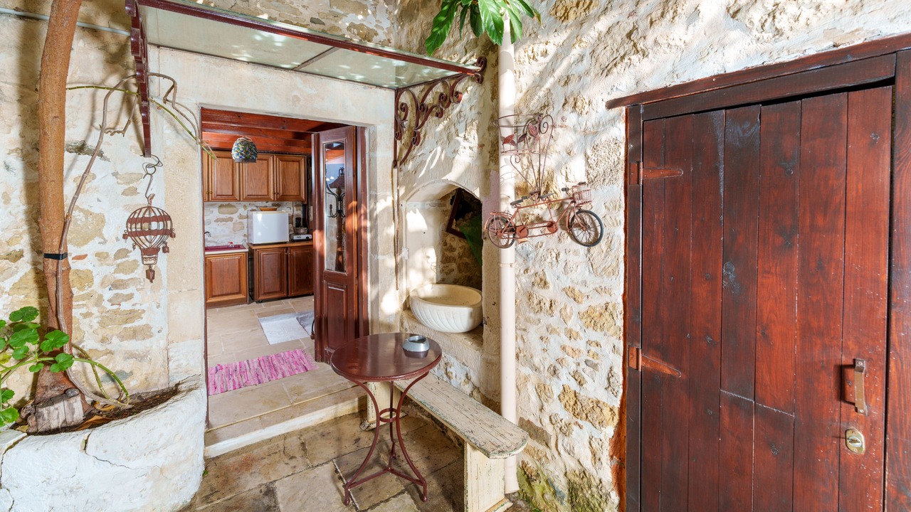 Photo of Outdoor in Agios Myronas