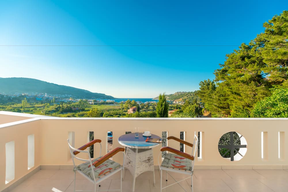 Photo of Patio Balcony in Kardamyla