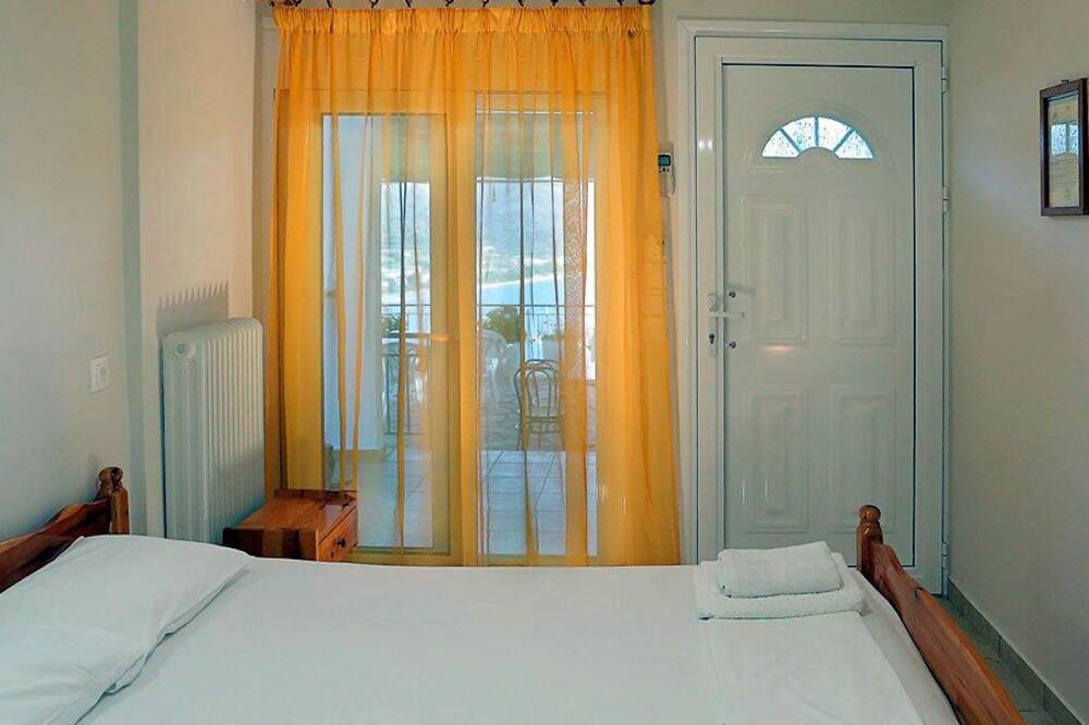 Photo of Bedroom in Plataria