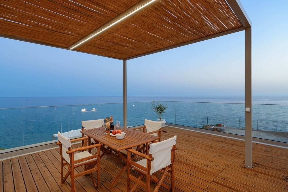 Photo of Patio Balcony in Faistos