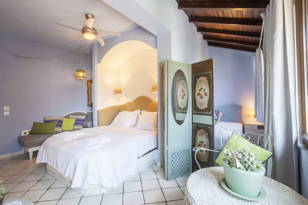 Photo of Bedroom in Paradhisos