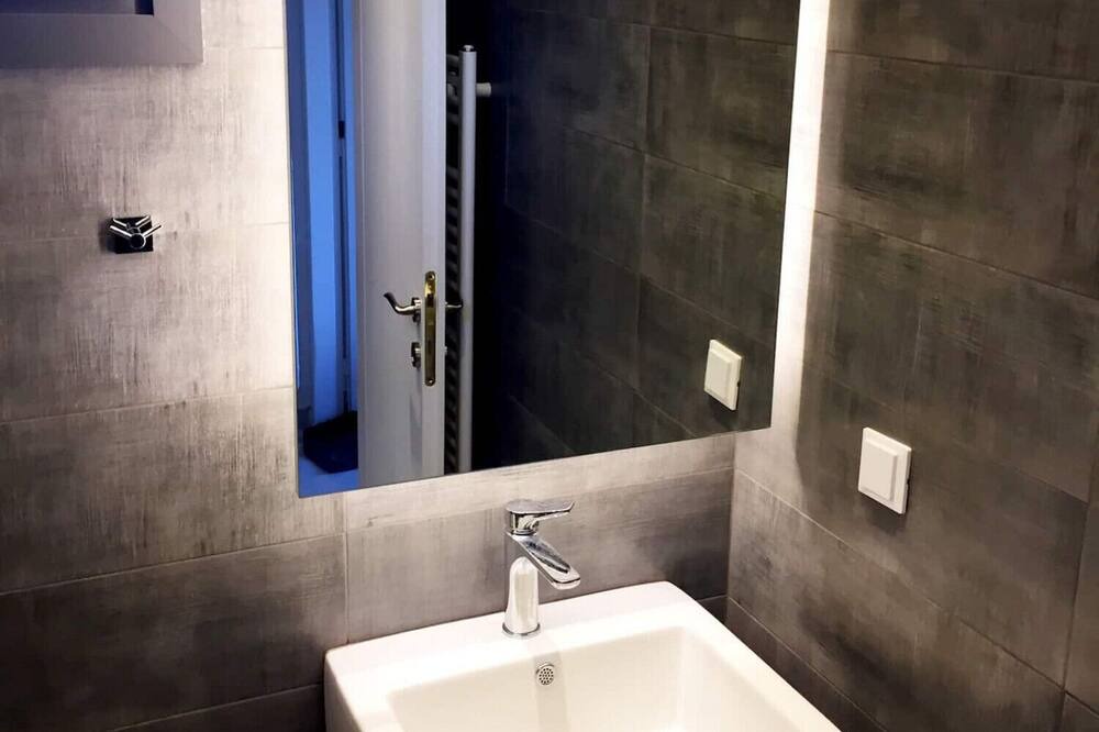 Photo of Bathroom in Flamouriana