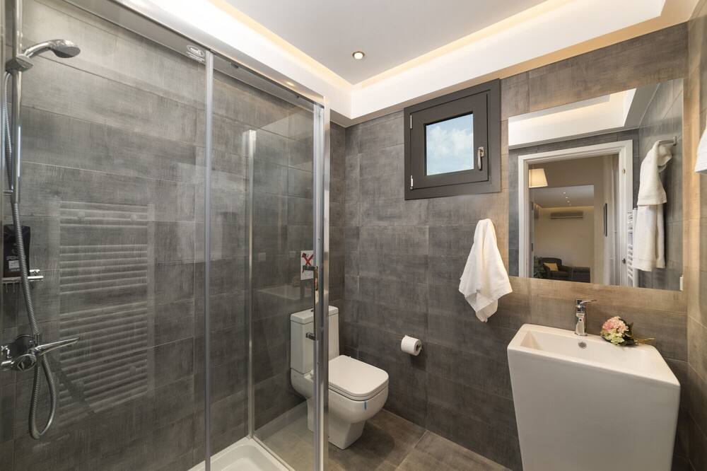 Photo of Bathroom in Flamouriana