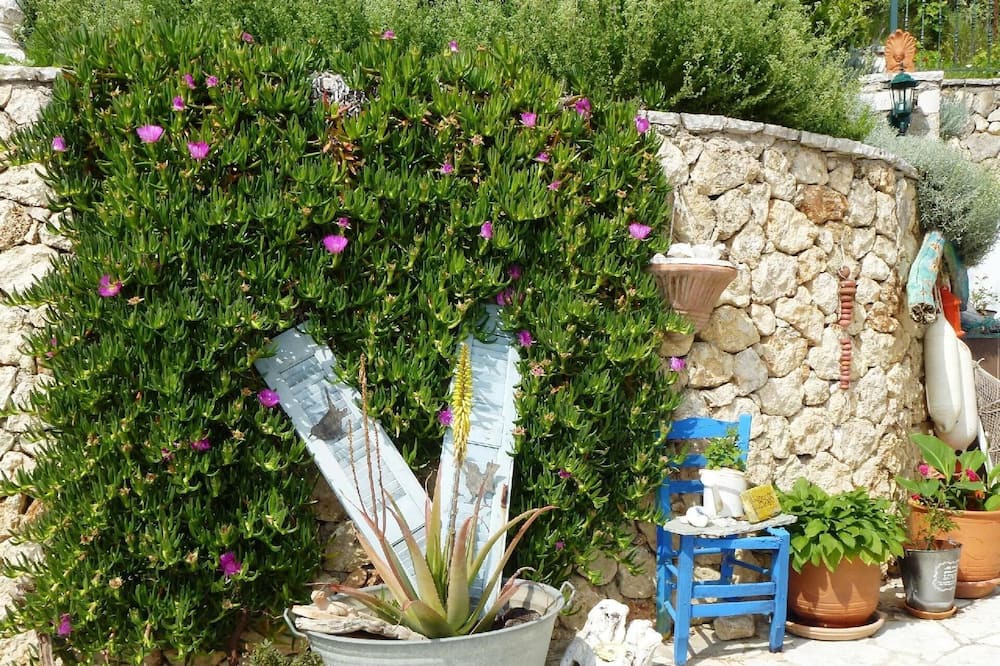 Photo of Outdoor in Apolpaina