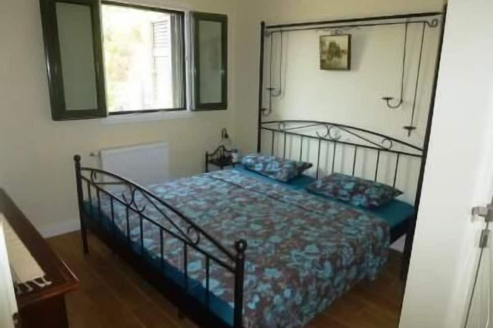 Photo of Bedroom in Apolpaina