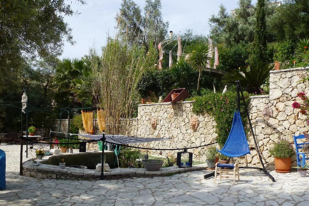Photo of Others in Apolpaina