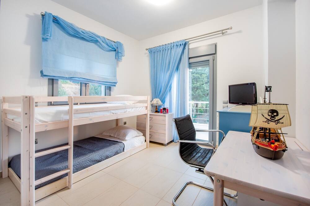 Photo of Bedroom in Koskinou