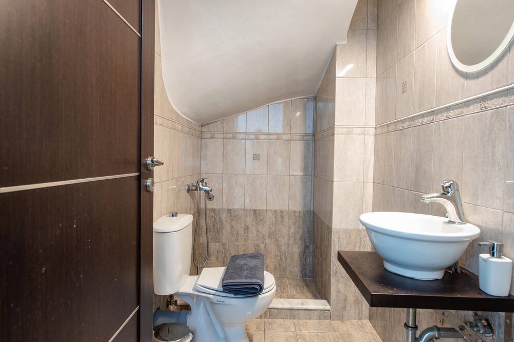 Photo of Bathroom in Koskinou