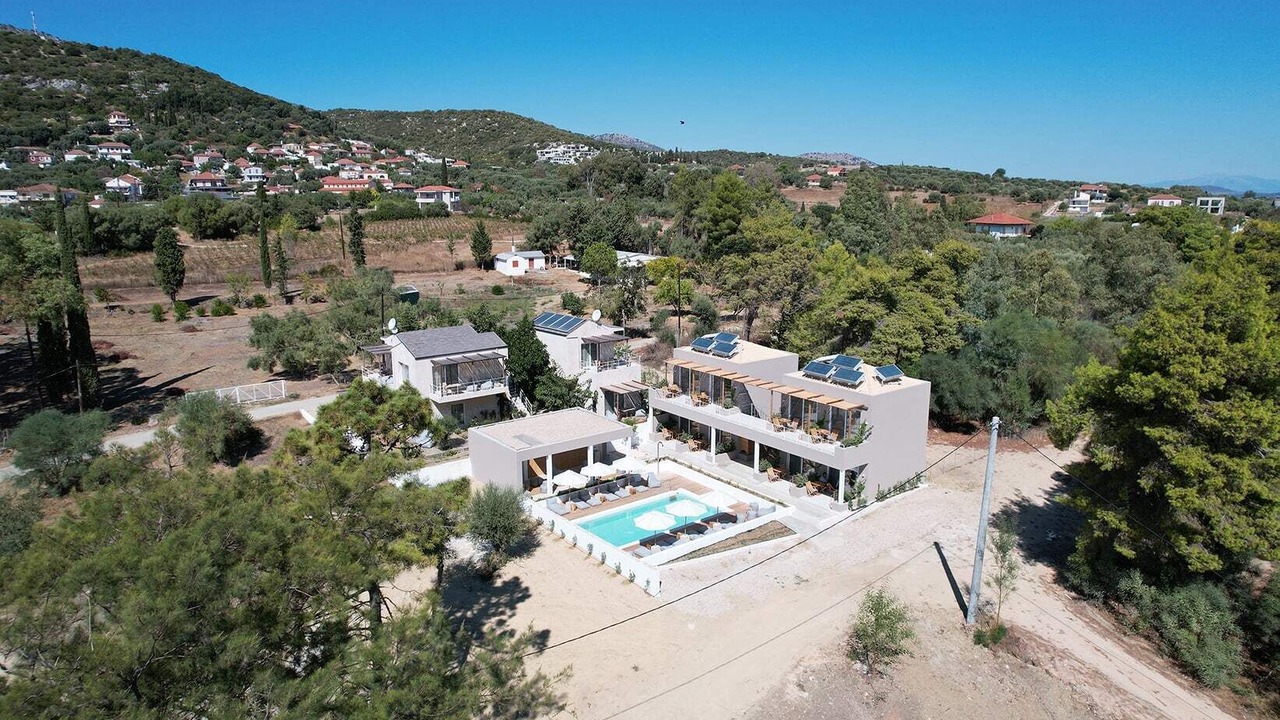 Photo of Outdoor in Pogonia