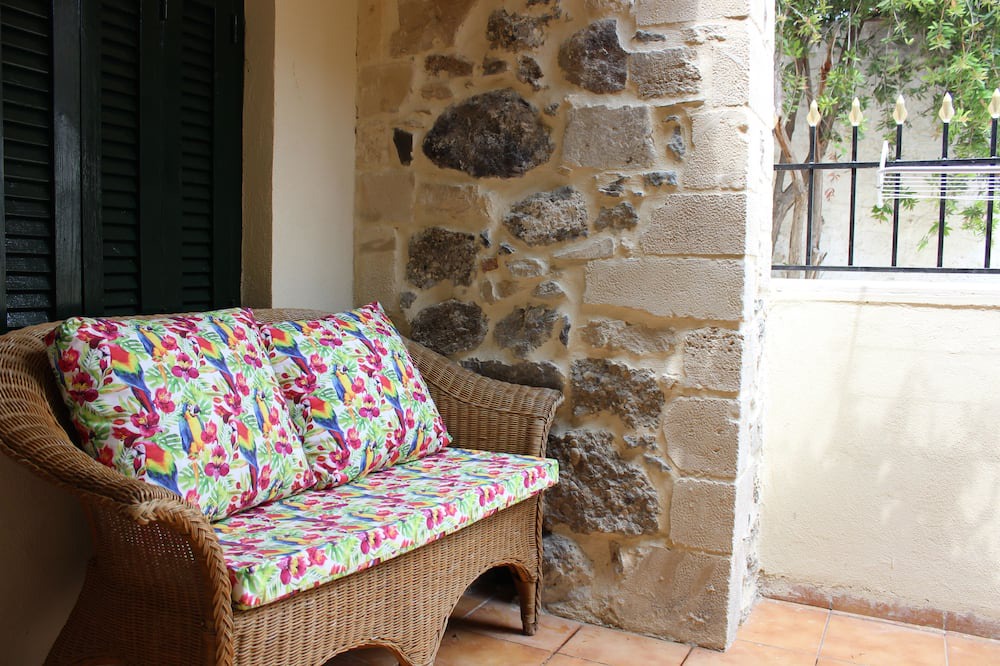Photo of Livingroom in Zaros