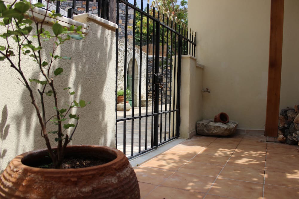 Photo of Patio Balcony in Zaros