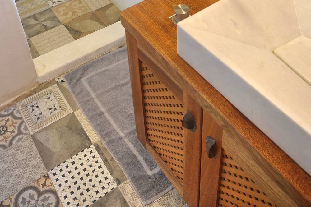 Photo of Bathroom in Chora