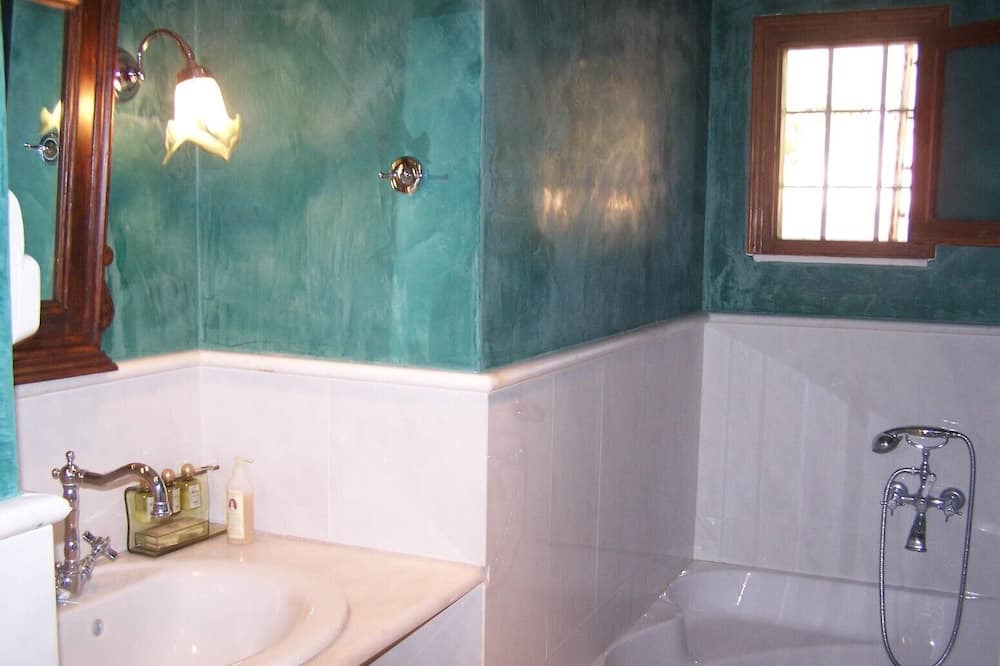 Photo of Bathroom in Mytilene
