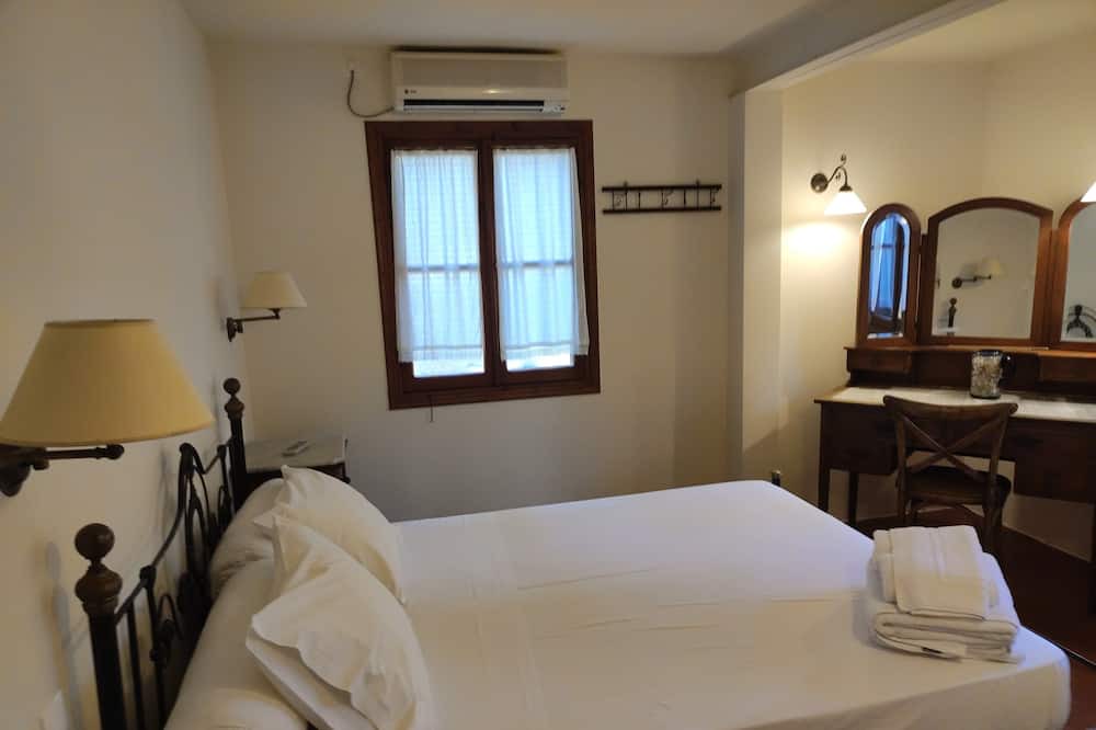 Photo of Bedroom in Mytilene