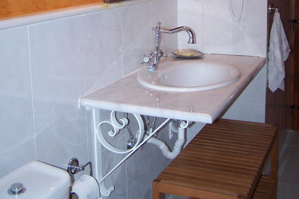 Photo of Bathroom in Mytilene