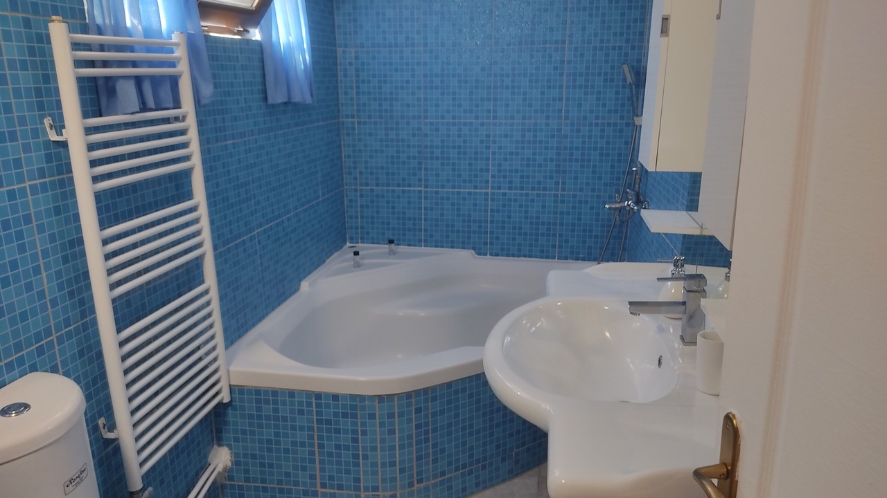 Photo of Bathroom in Almiros