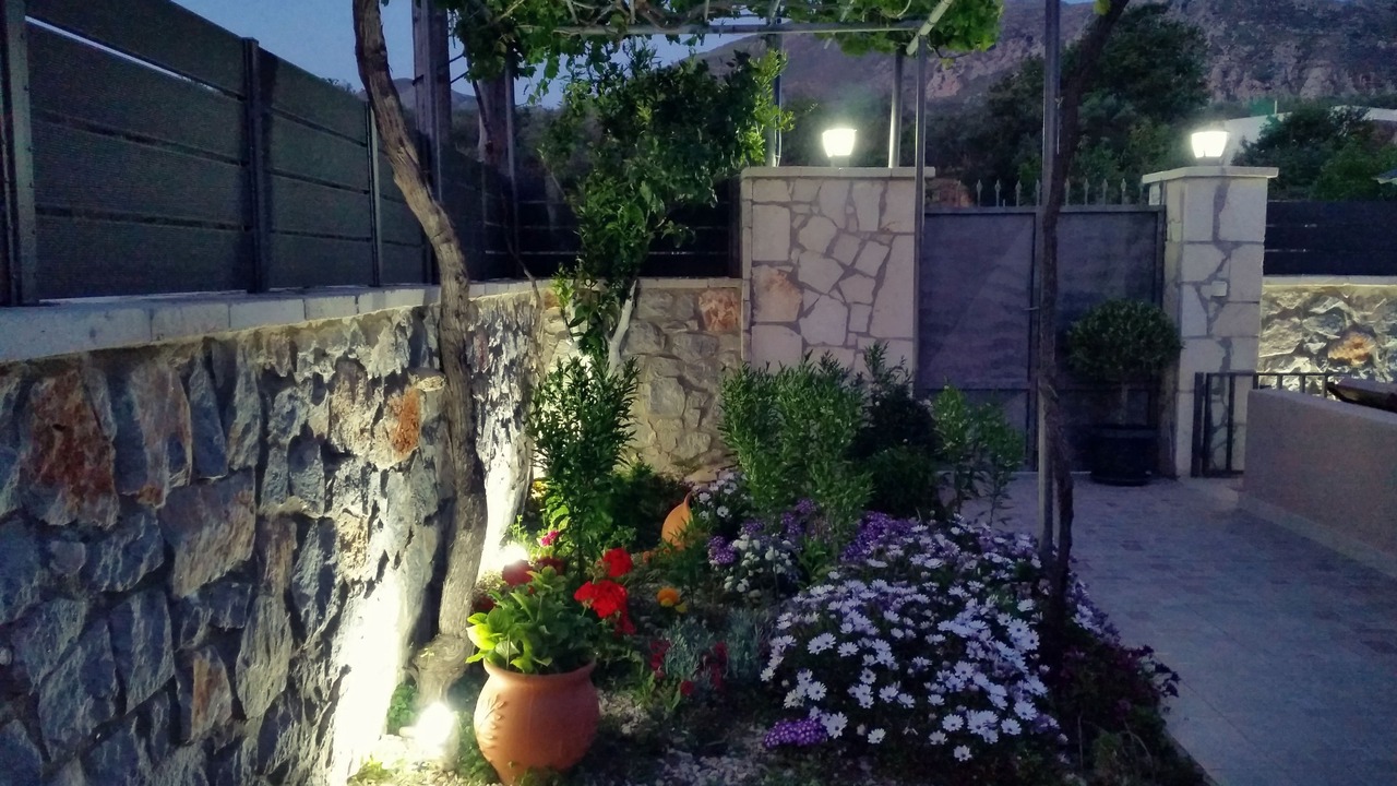 Photo of Outdoor in Monopari