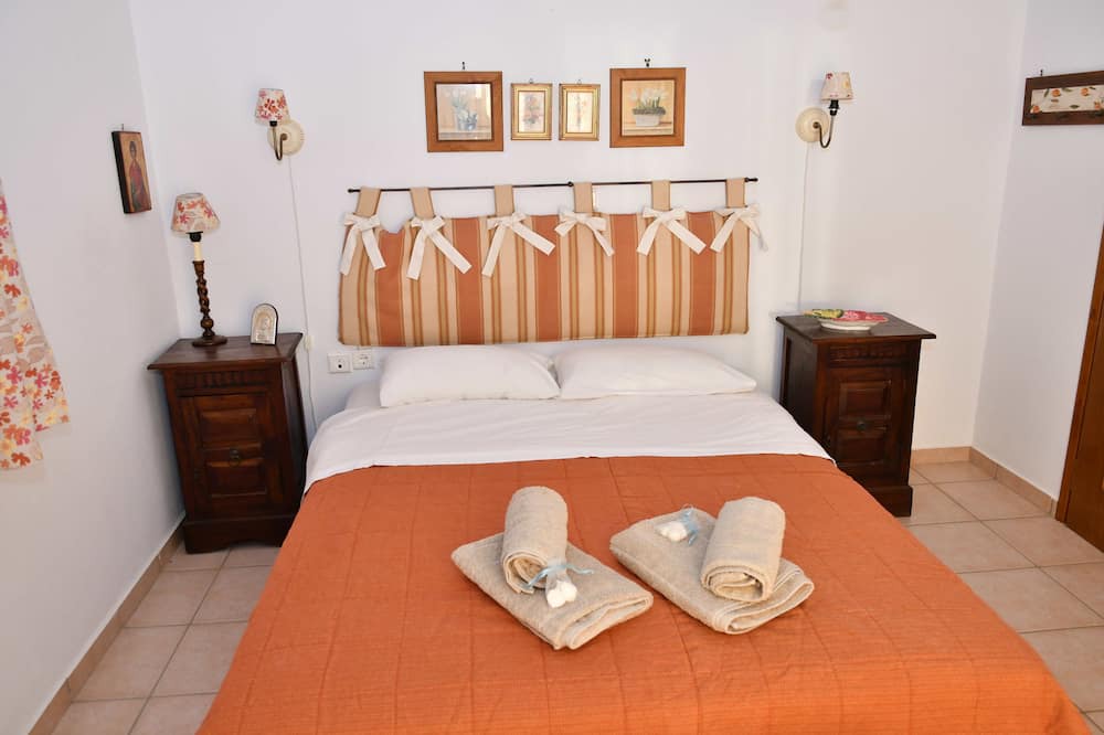 Photo of Bedroom in Agios Emilianos