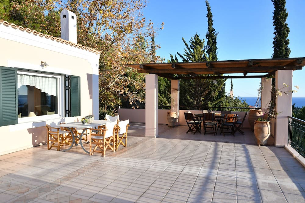 Photo of Patio Balcony in Agios Emilianos