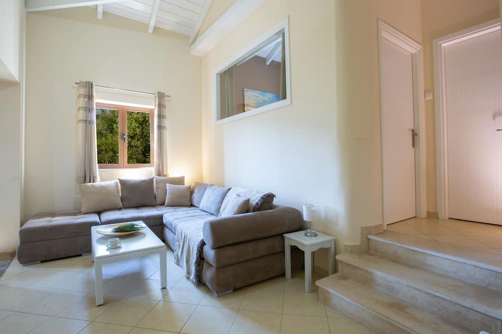 Photo of Livingroom in Evgiros