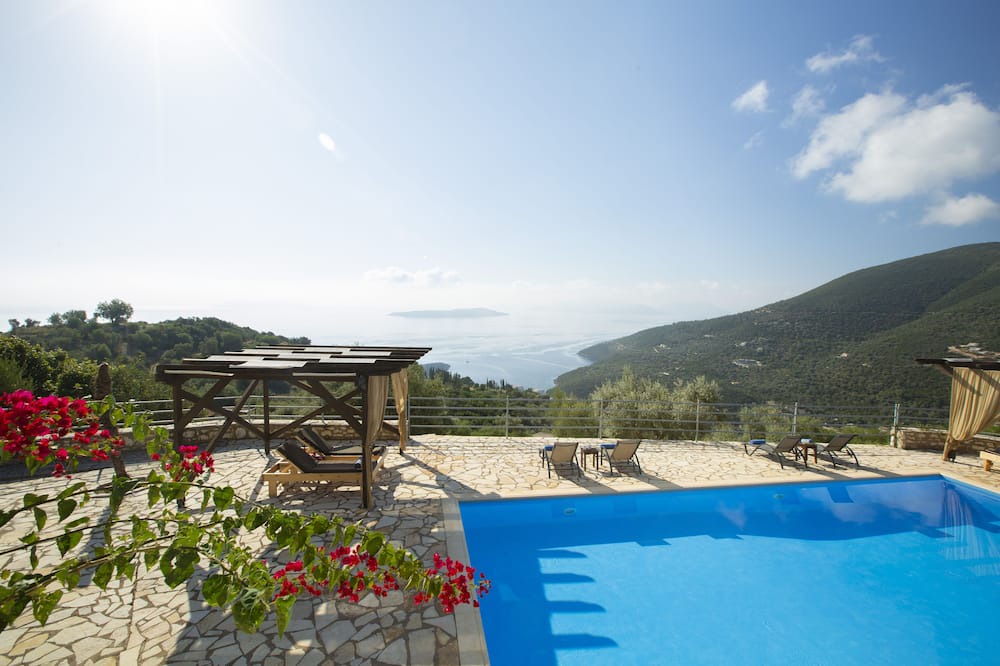Photo of Patio Balcony in Evgiros