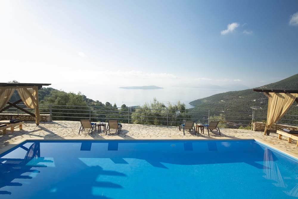 Photo of Outdoor in Evgiros