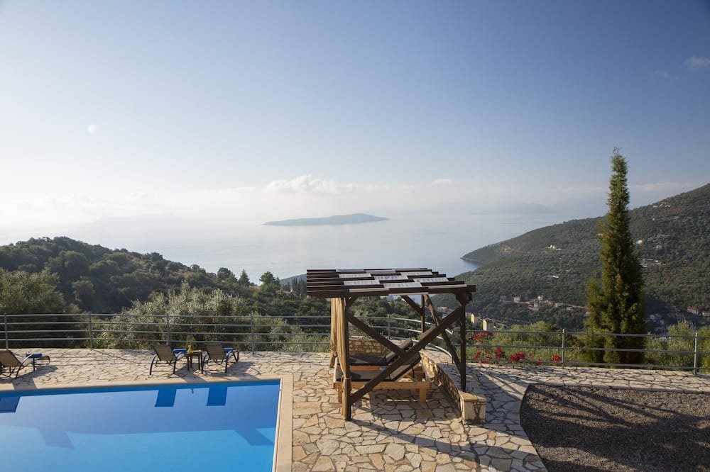 Photo of Patio Balcony in Evgiros