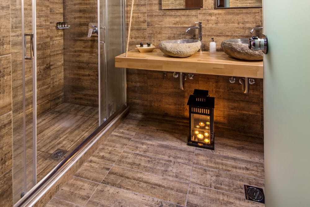 Photo of Bathroom in Makratika