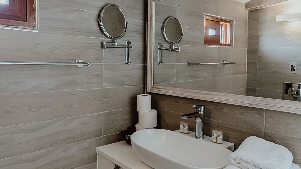 Photo of Bathroom in Apidias Lakkos