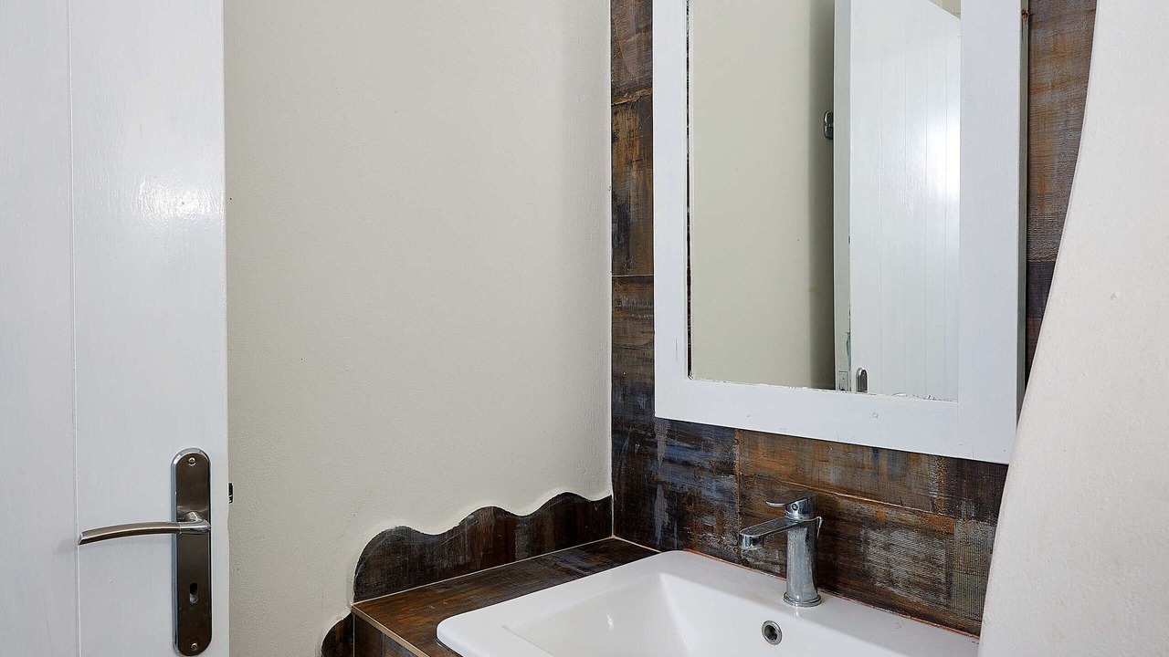 Photo of Bathroom in Diafani