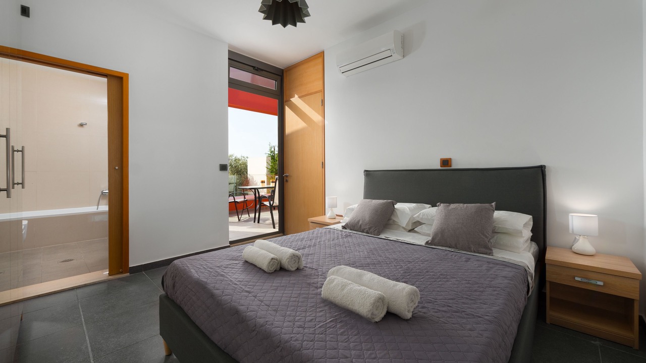 Photo of Outdoor in Ixia