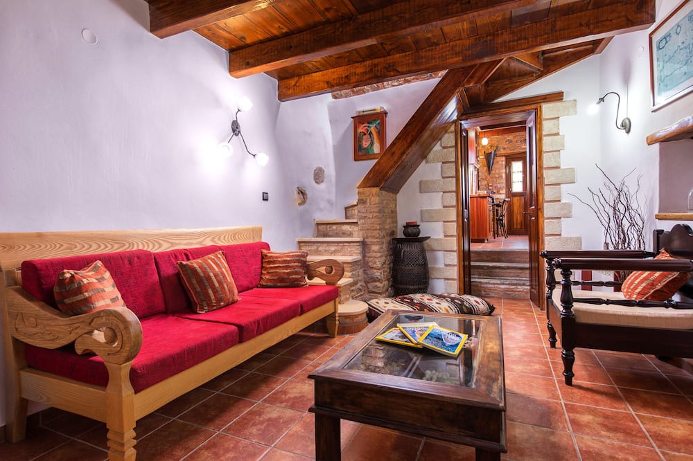 Photo of Livingroom in Anatoli