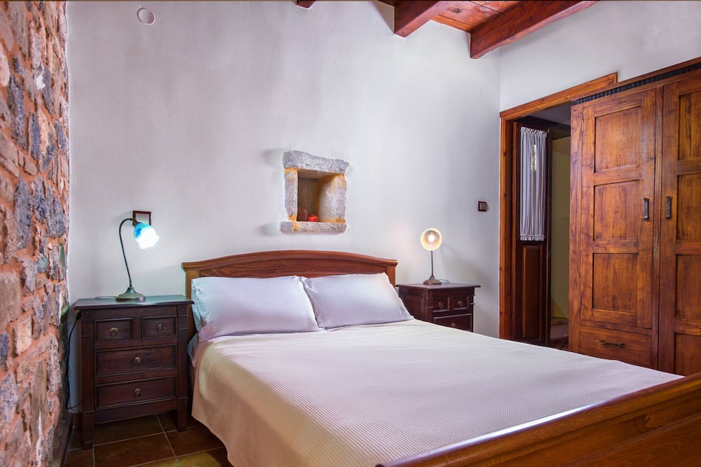 Photo of Bedroom in Anatoli