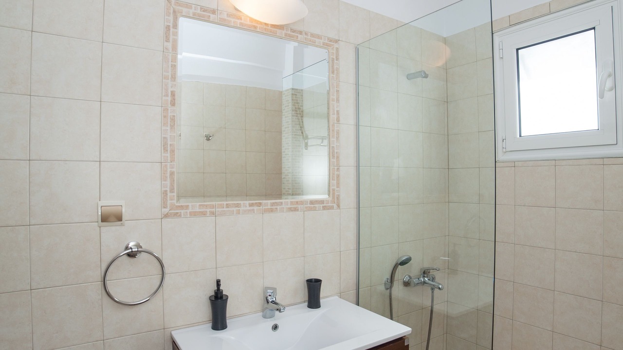 Photo of Bathroom in Foinikounta